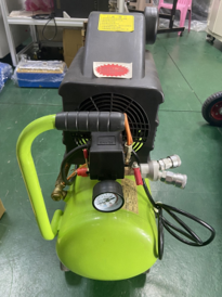 2HP 可攜式空壓機