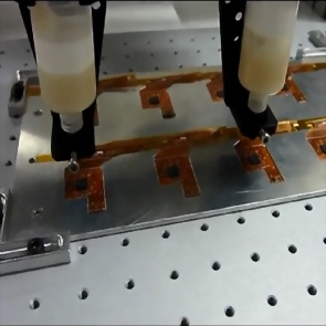雙針筒塗膠機